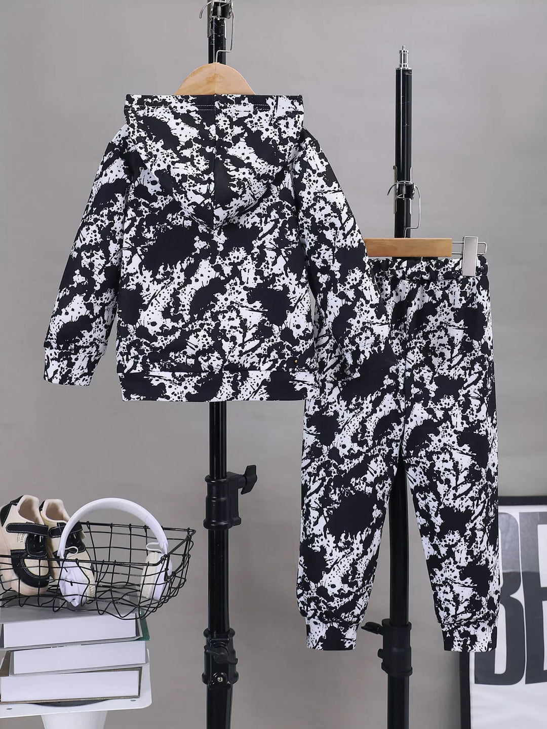 806f9e4058ce443c9990374780830735-Max-Origin